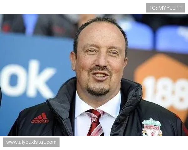 前利物浦主帅贝尼特斯在帕纳辛奈科斯濒临下课，昔日弟子比斯坎或接任